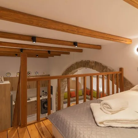 Antonis Traditional House