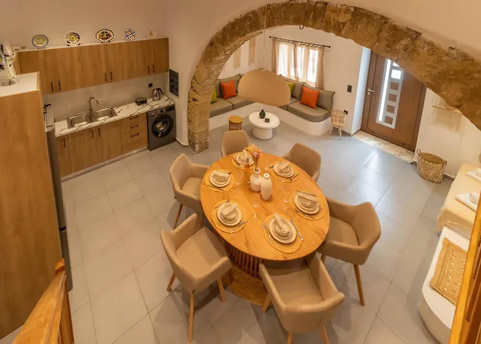 Antonis Traditional House