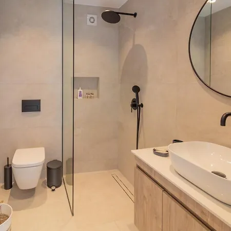 Antonis Traditional House