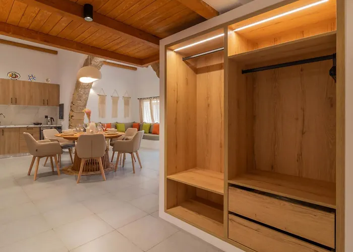 Antonis Traditional House *