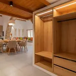Antonis Traditional House *