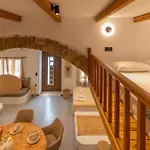 Antonis Traditional House *