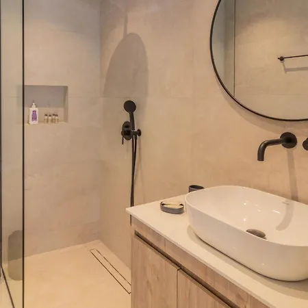 Antonis Traditional House