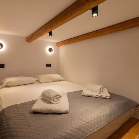 Apartament Antonis Traditional House