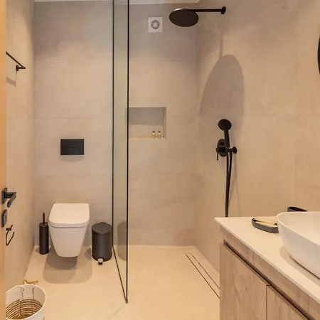 Antonis Traditional House